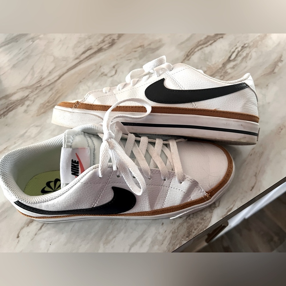 Nike Court Low EUC